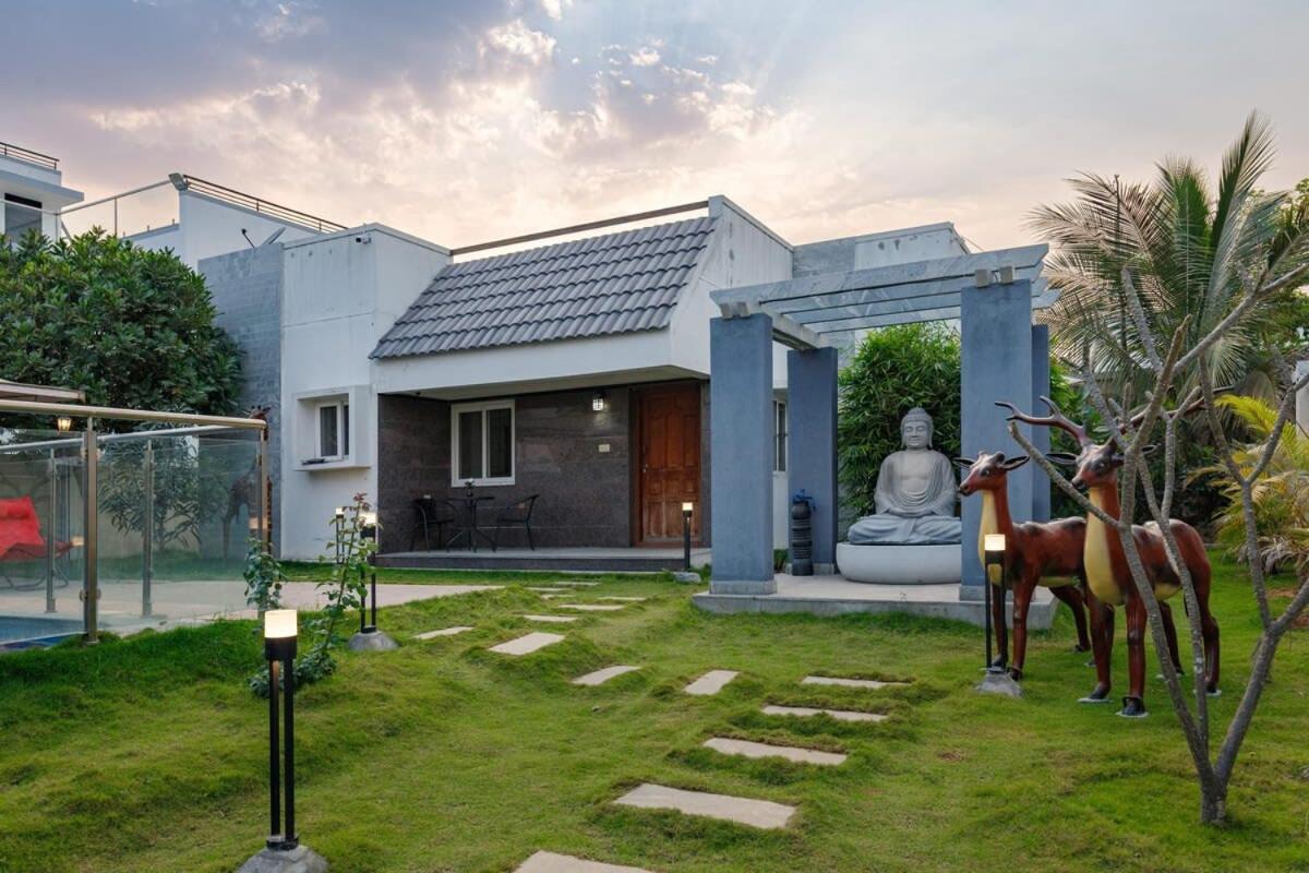Blue Nest By Stayjadeparty Villalawn Hosūr Exterior foto